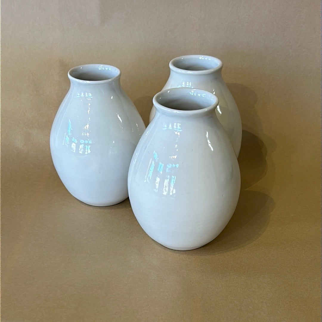 Vase à fleurs de forme arrondie nommés Élodie...