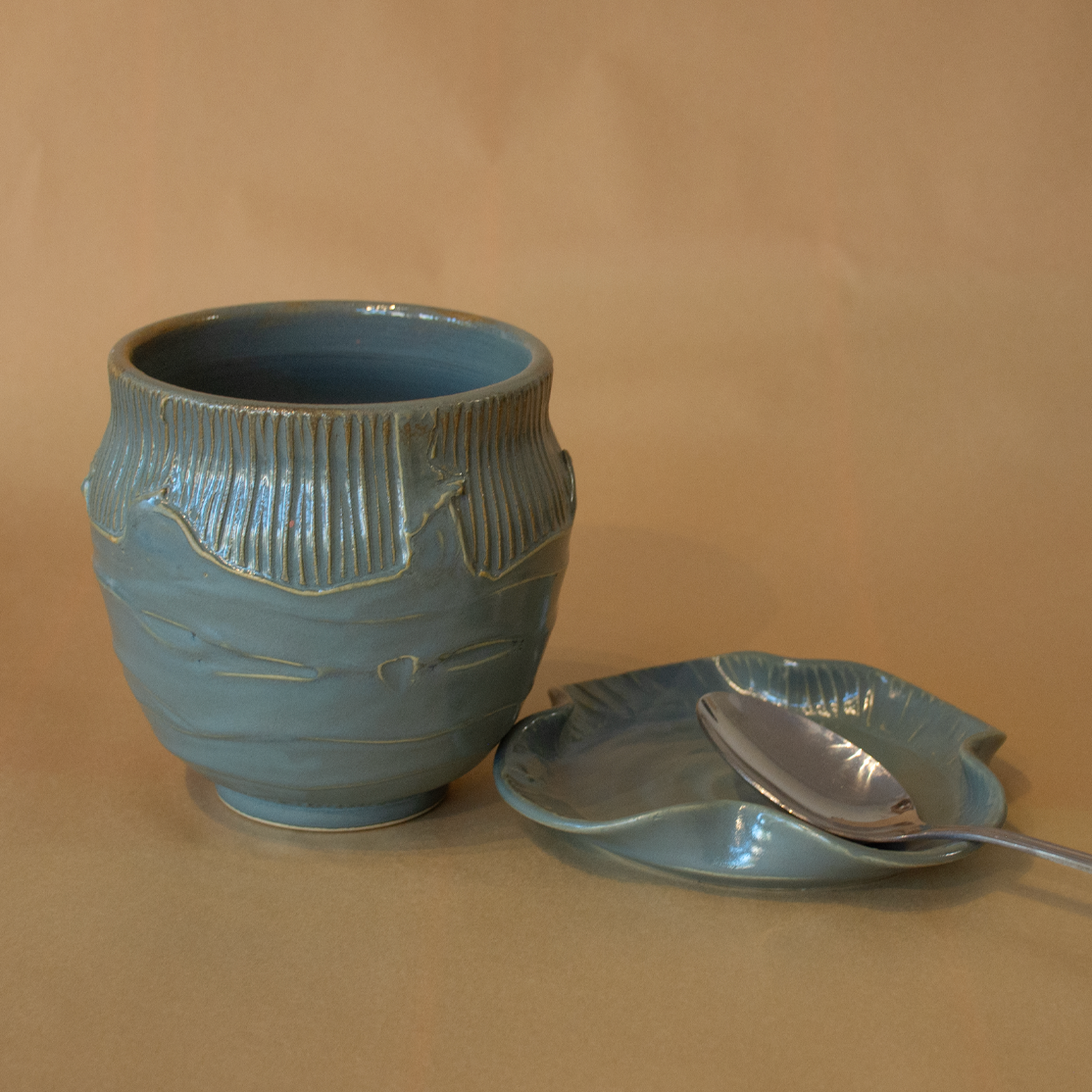 Pot à ustensiles et porte-cuillère