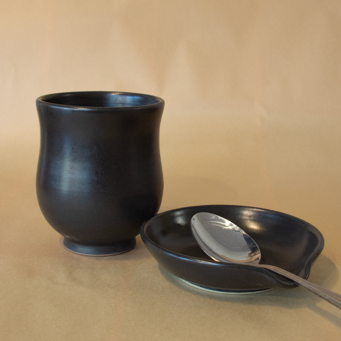 Pot à ustensiles et porte-cuillère