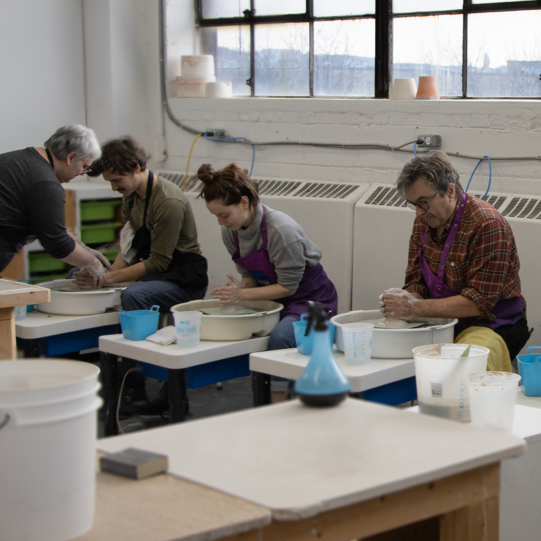 Cours de tournage au tour à poterie - Hiver01 - Mardi PM - Liste d'attente